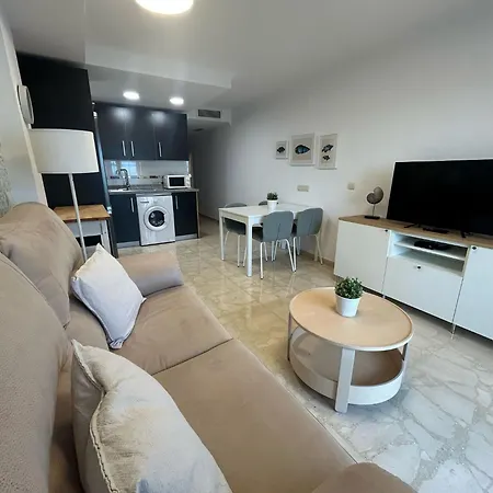 Maravilloso En Primera Linea De Playa Con Vistas Al Mar En 2 C Apartment